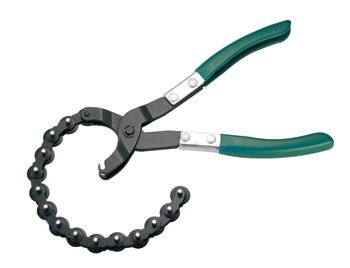 Przyrząd do obcinania rur wydechowych